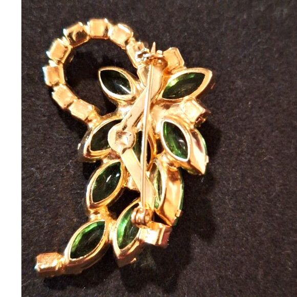Vintage Green Rhinestone Brooch - Picture 7 of 7